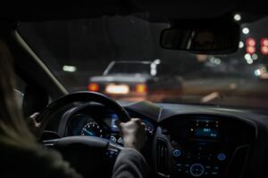 Cuidados ao Dirigir à Noite: Dicas para Segurança e Prevenção de Acidentes