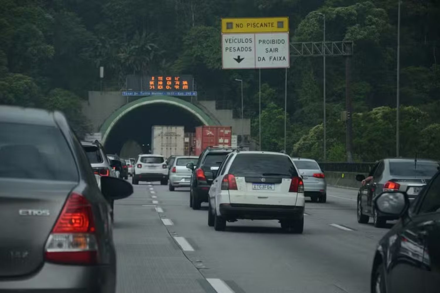 Checklist de Viagem: 7 Itens Obrigatórios para Revisar no Carro Antes de Pegar a Estrada