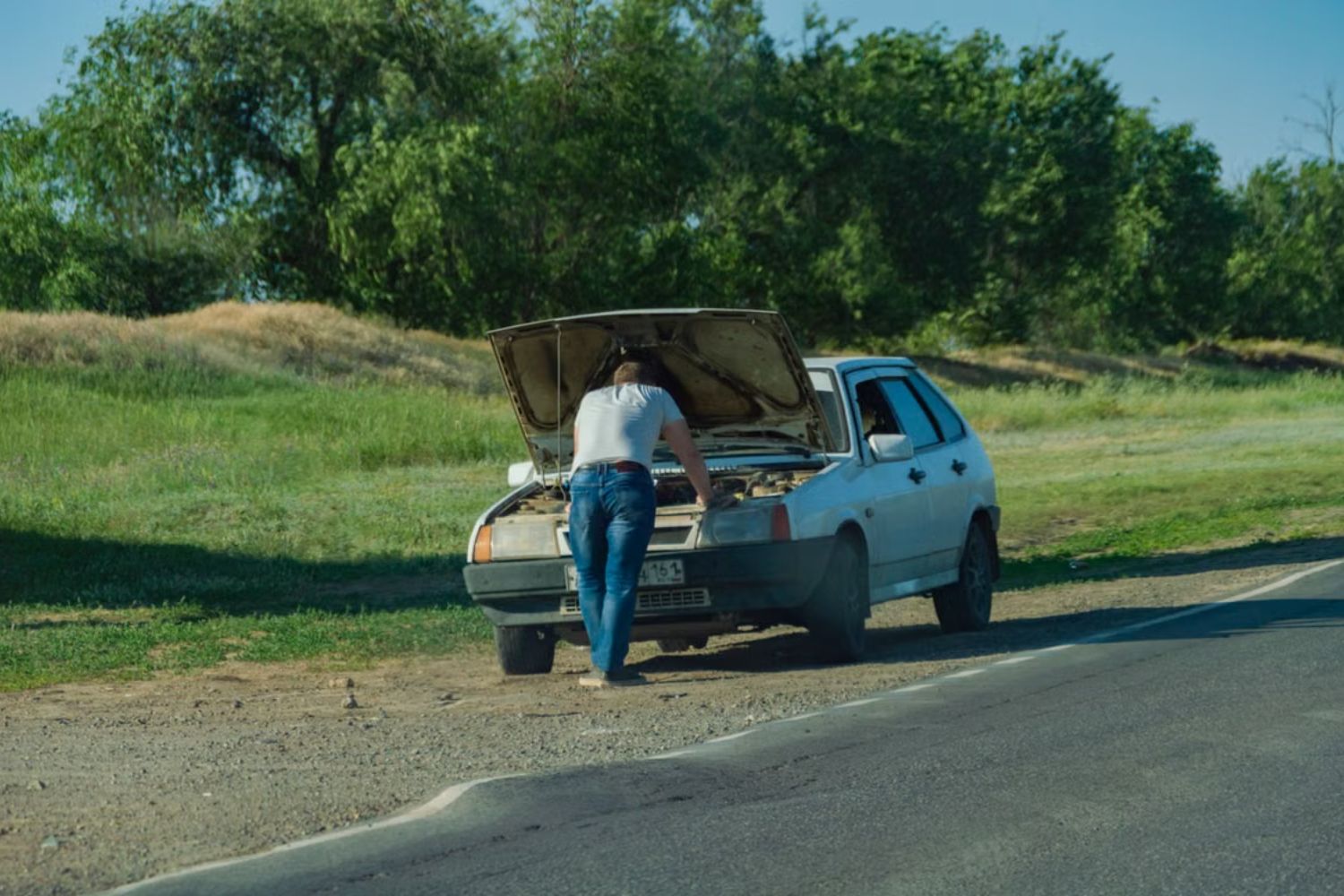 Carro Quebrou na Rodovia: Como Agir Com Segurança?
